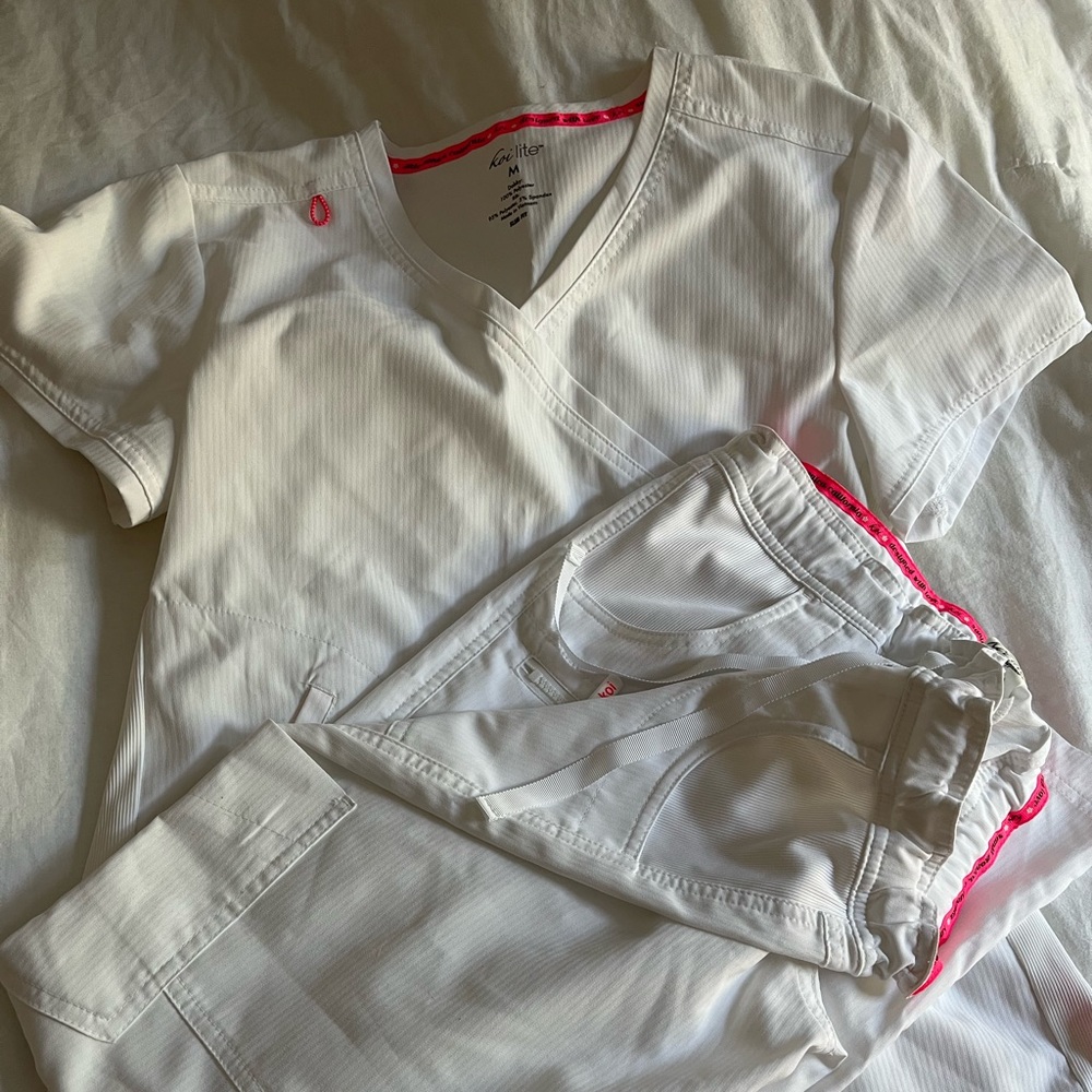 Koi scrubs